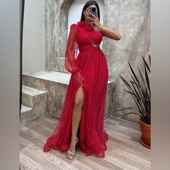 KYAFET SEPETI, RED ONE SLEEVE TULLE EVENING DRESS - Picture 1 of 5